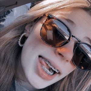 Meet your Posher, Lilly